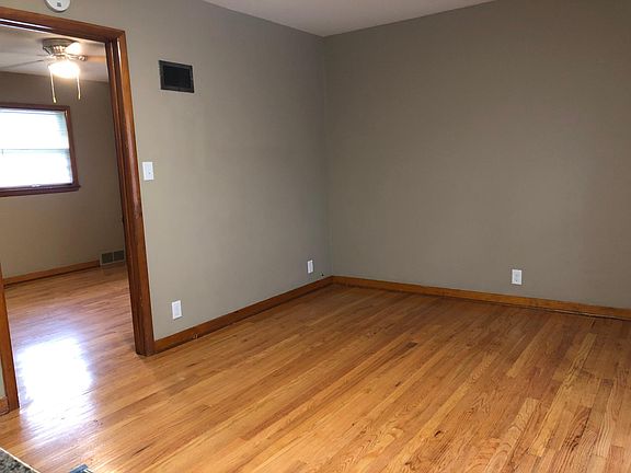 3rd image of 1028 S 24th St #1032