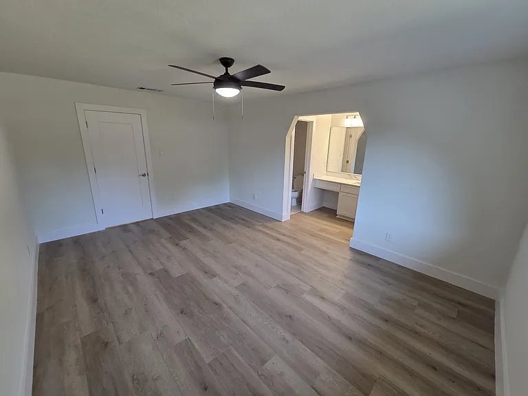 1130 Pyramid Dr — Photo 16