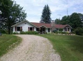 5216 Gamble Rd, Lewiston, MI 49756