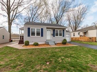760 Loekes Dr, Florissant, MO 63031