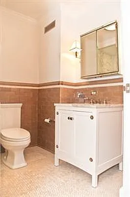 Rented by Douglas Elliman | media 18