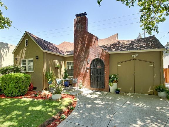 3rd image of 2649 Freeport Blvd