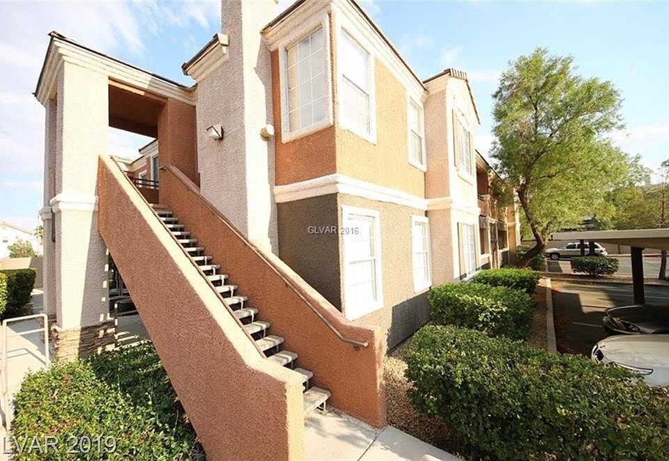 1st image of 1400 Seward St Unit 203