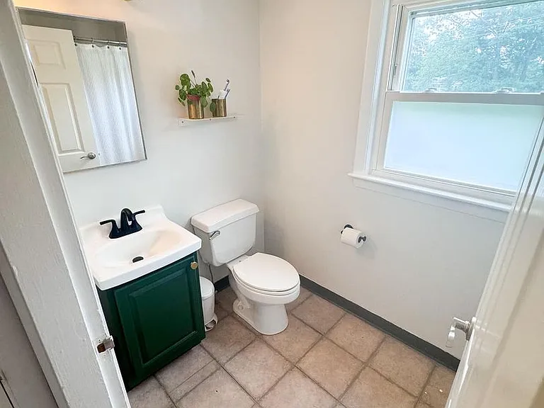 114 Columbia Ave — Photo 10