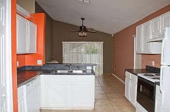 4th image of 3439 Kayla Cir