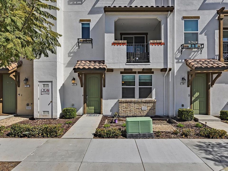 1st image of 2756 Goble Ln APT 3