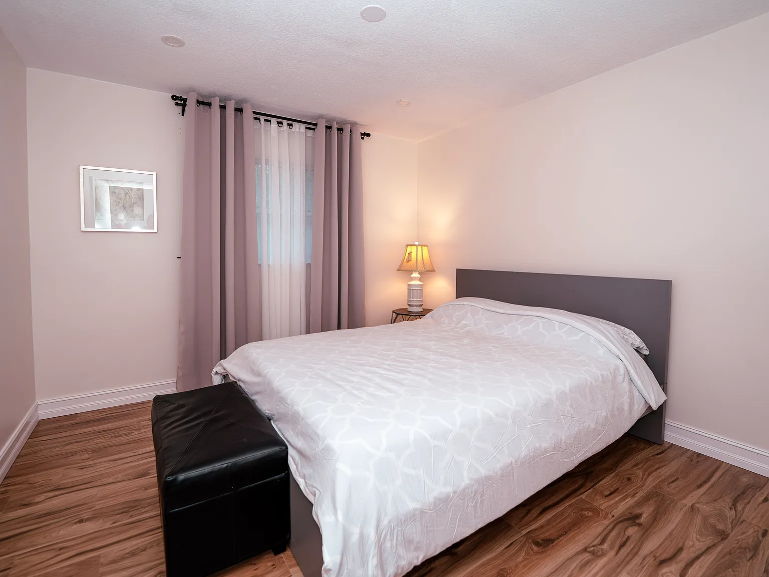 4 bed, 1386 sqft, $2,300 — Photo 2