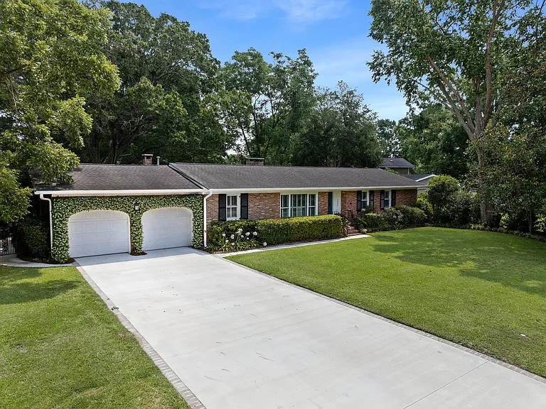 1043 Fort Sumter Dr — Photo 35