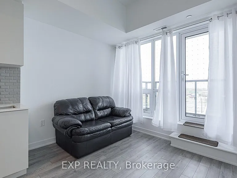 1005 Dundas St E #546 — Photo 13