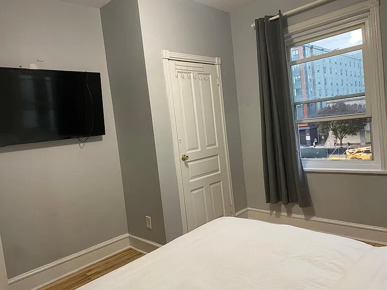 4239 Samson St #2 — Photo 5