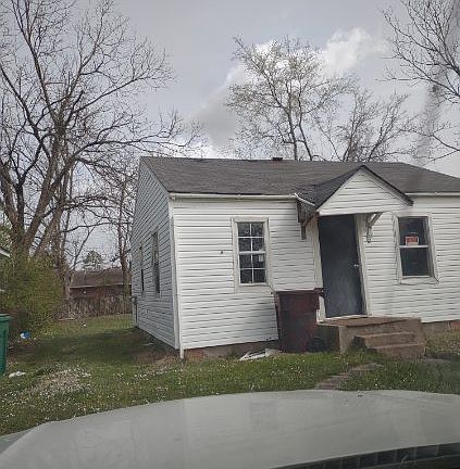 4th image of 92 Watson Blvd