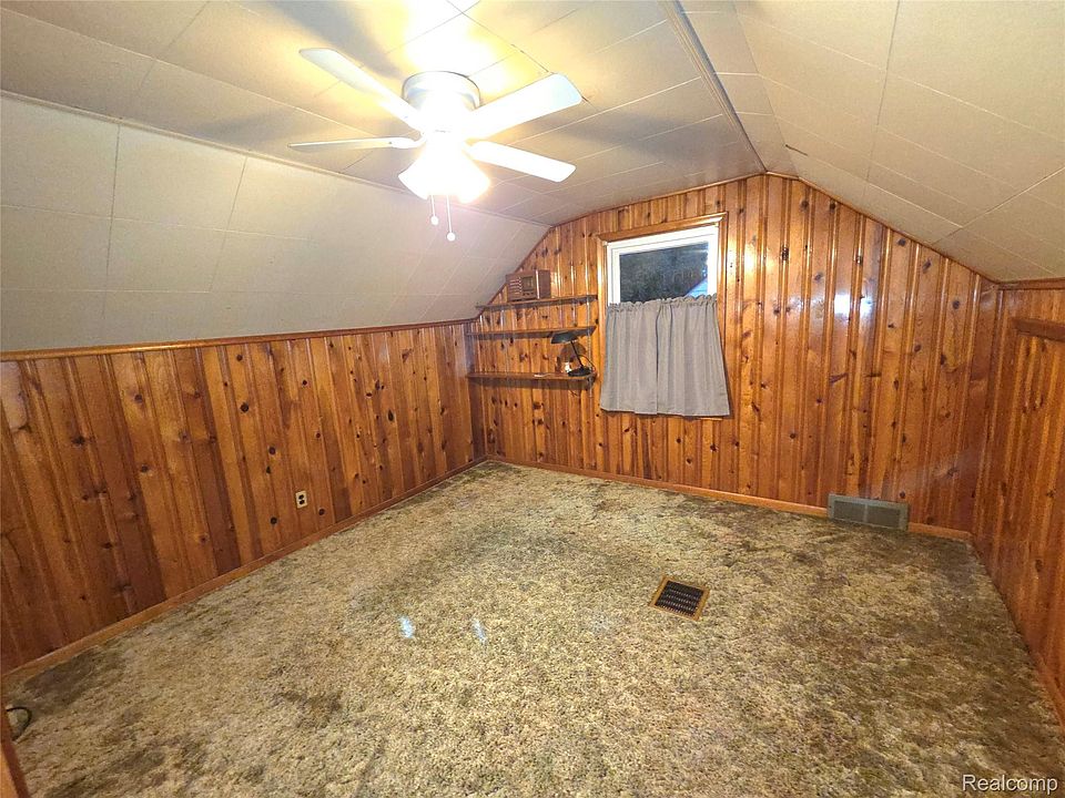 294 Charlevoix St, photo 19