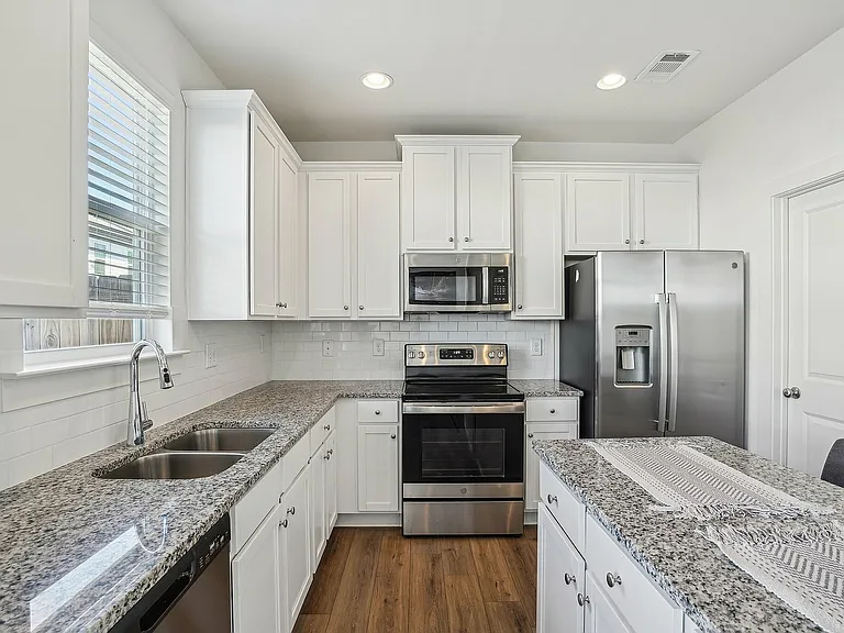 13-web-or-mls-2021 Old Covington Hwy SE 228-2305-013