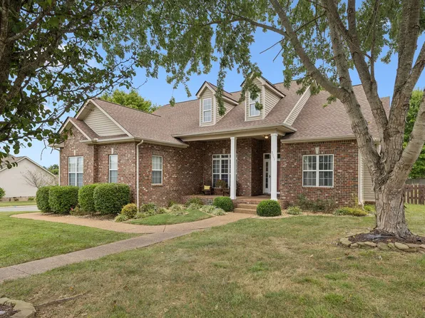 3991 Kristen St, Spring Hill, TN 37174