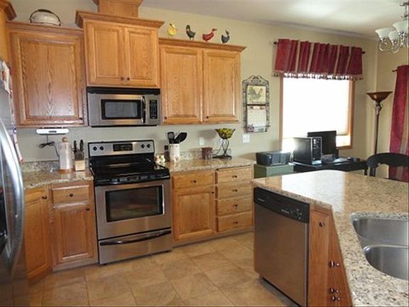 4th image of 2521 Westridge Ct