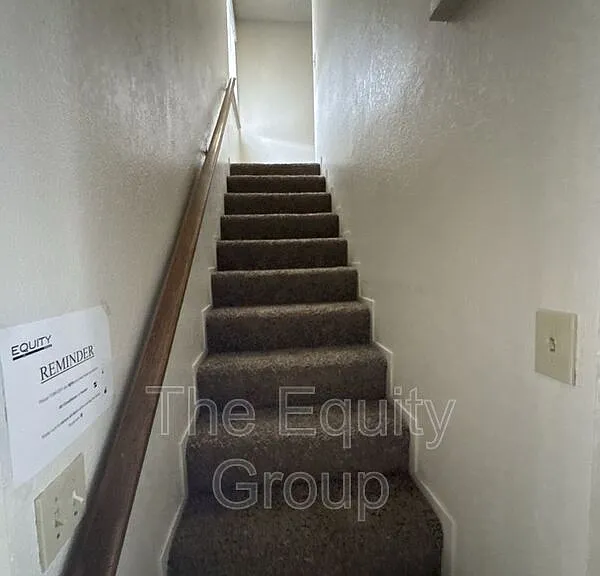 3525 S County Center Dr — Photo 12