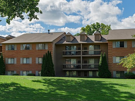 2nd image of 24550 Weathervane Blvd APT A231