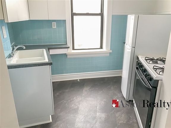 5th image of 24-40 38th St #4B