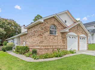 2074 Cambridge Cir, Pensacola, FL 32514