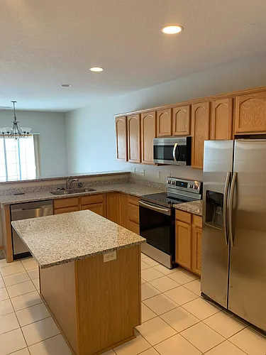 3910 NE Gardenia Ln Photo 1