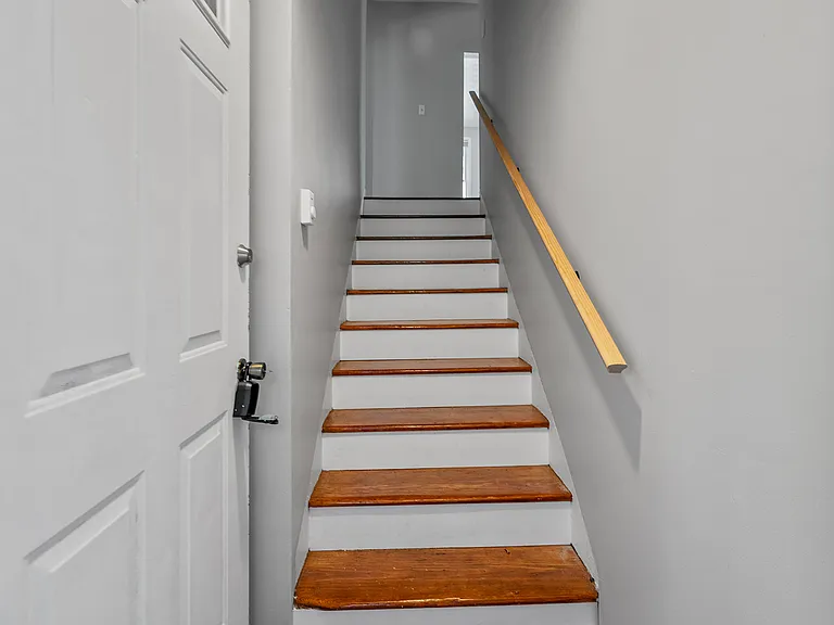 13 Josephine St #2 — Photo 17