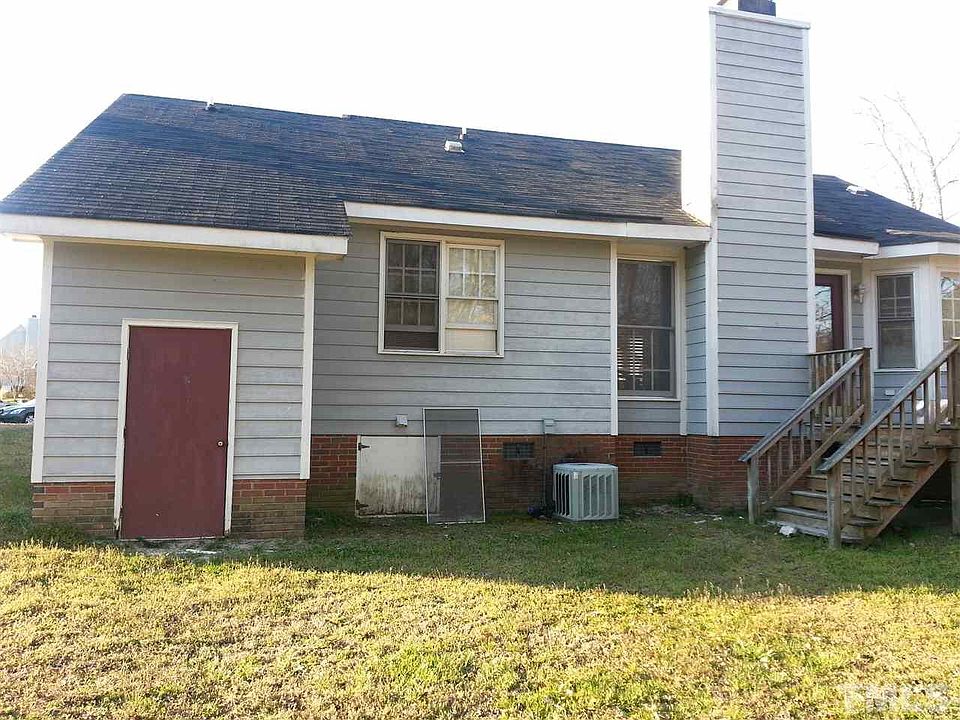 2nd image of 1940 Ranch Mill Cir