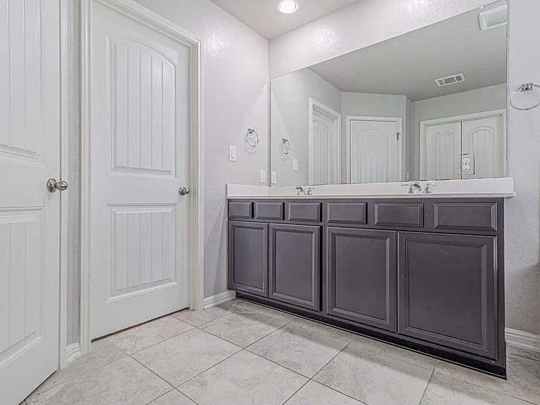 13214 Bucktree Dr — Photo 29