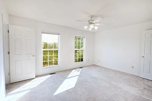 119 Waterbury Ct Photo 1