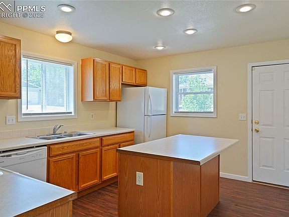 5th image of 4400 Rawhide Rd