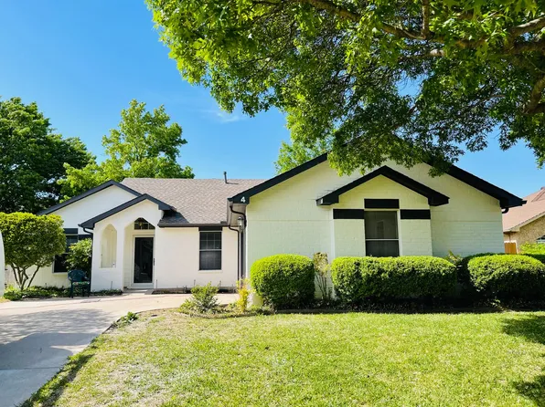 4 Monterey Dr, Trophy Club, TX 76262