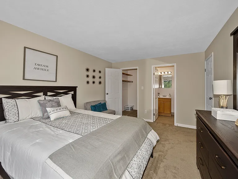 Miamiview Apartments — Photo 16