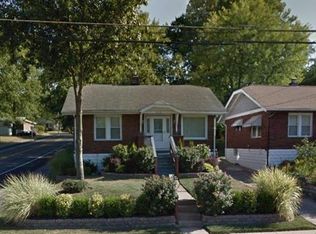 8900 Olden Ave, Saint Louis, MO 63114