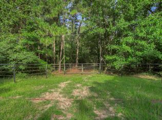 Dahlia Rd, Huntsville, TX 77320