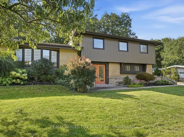 16 Pinecrest Ct, Pelham, ON L0S 1E2