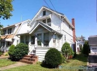 107 E Carpenter St, Valley Stream, NY 11580
