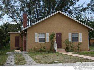 114 SW 2nd St, Delray Beach, FL 33444