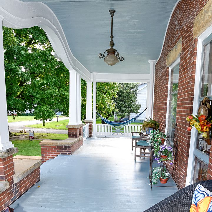 400 W Gillogly St, Newman, IL 61942 Zillow