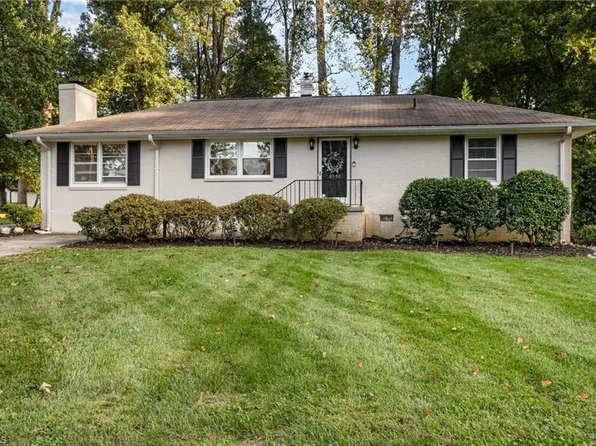 3532 Cherry Ln, Greensboro, NC 27405