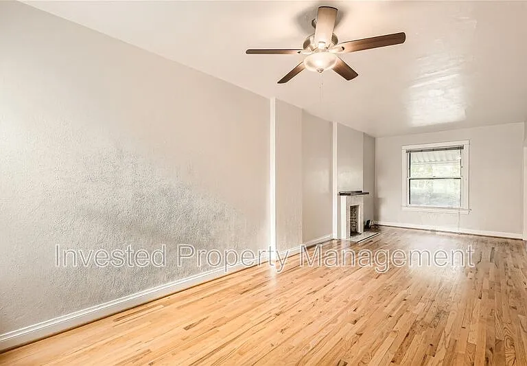 562 N Lafayette St — Photo 4