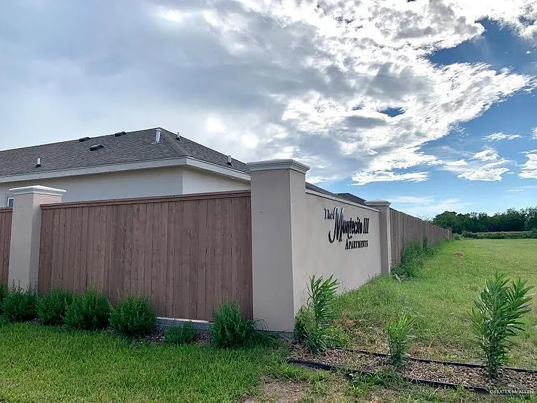 2020 Summerland Ln #1 — Photo 13