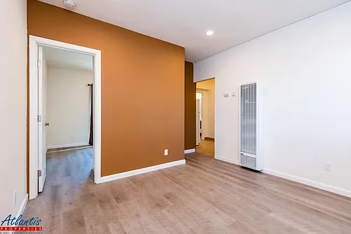 365 W Weddell Dr Photo 1