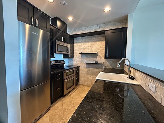 3rd image of 1504 Aurora Ave N APT 511
