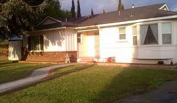 1st image of 102 S Cherrywood St