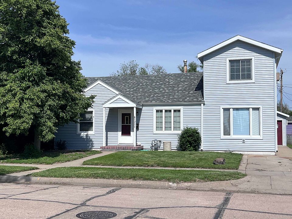 1210 K St, Cozad, NE 69130 Zillow