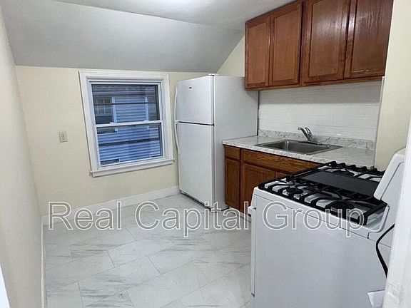 5th image of 125 Wyoming Ave Unit 2