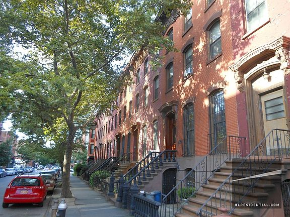 4th image of 245 Saint James Pl #3