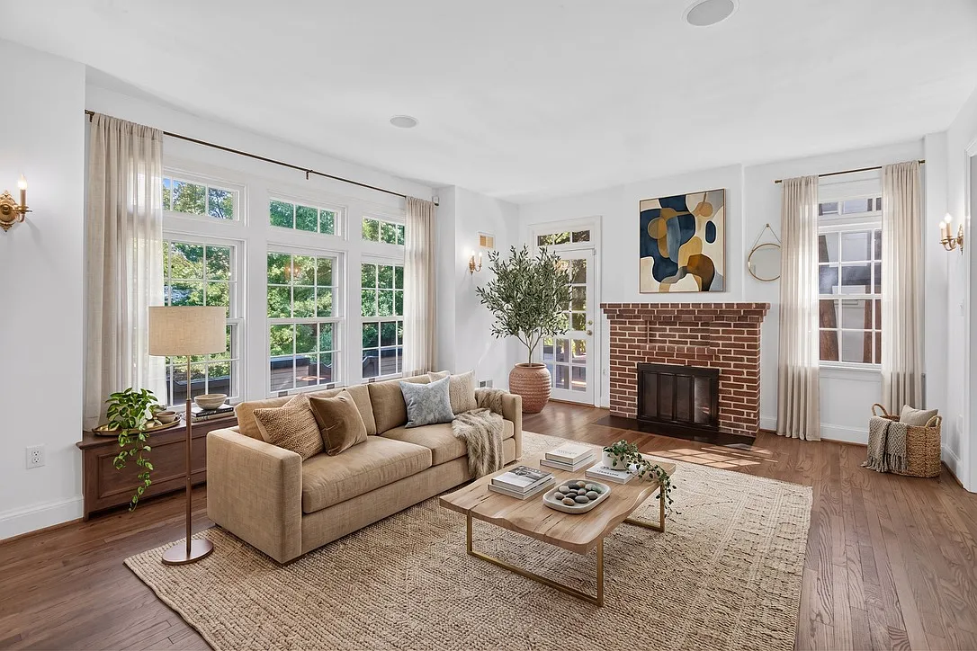5 bed, 4.5 bath, 3501 sqft, $6,500 — Photo 4