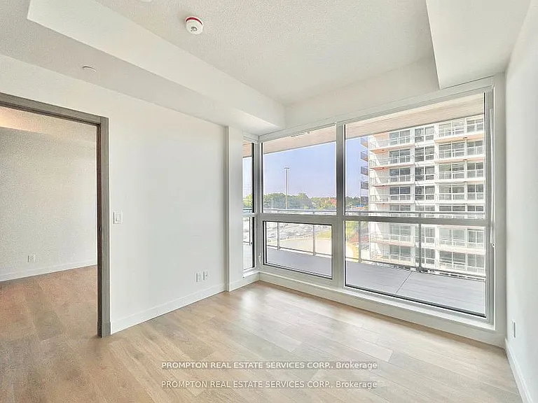 27 McMahon Dr #1808 — Photo 13