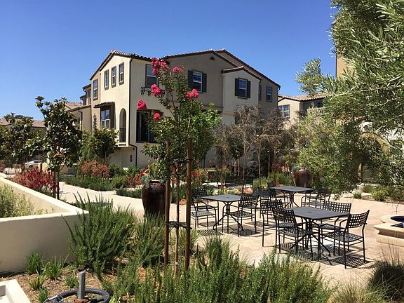 3rd image of 808 Santa Fe Ave Unit F