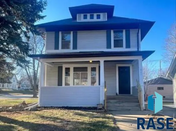 921 S 2nd Ave, Sioux Falls, SD 57104